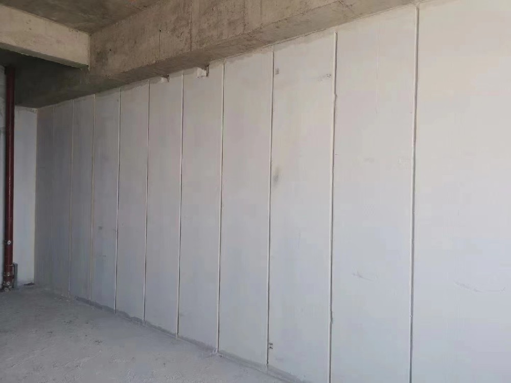 輕質(zhì)隔墻板會(huì)開(kāi)裂嗎？